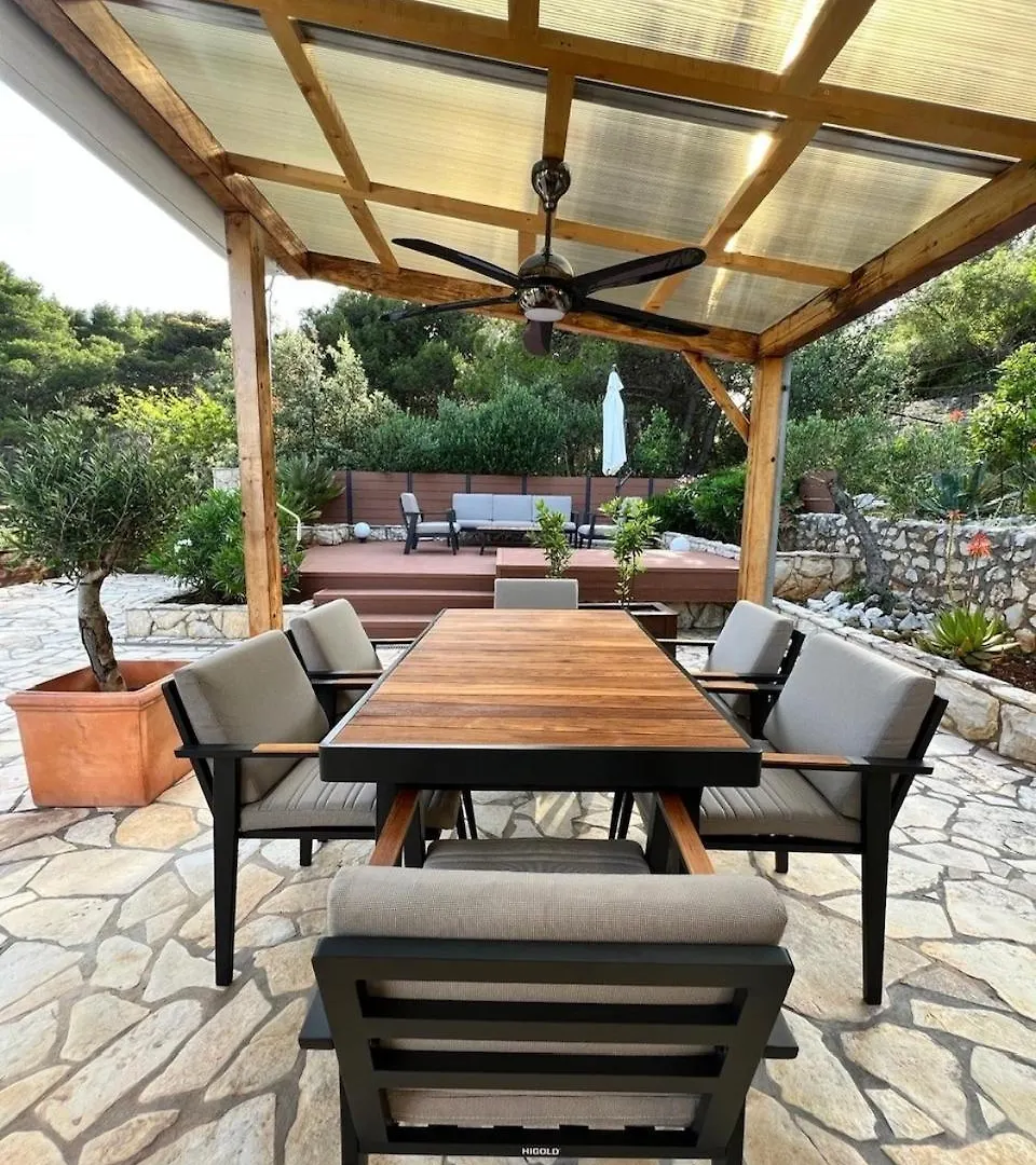 Seaside Holiday House Losinj, Losinj - 22696 木洛希尼